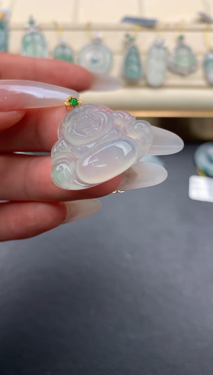 翡翠18K金镶嵌颈饰A548       