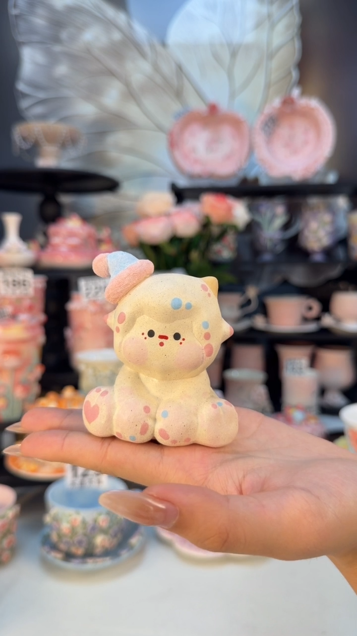 意陶创意设计款陶瓷摆件