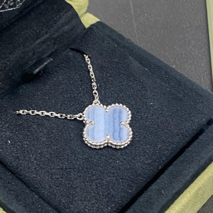 99新 梵克雅宝 小花6枫 中号单花项链 紫玉髓 