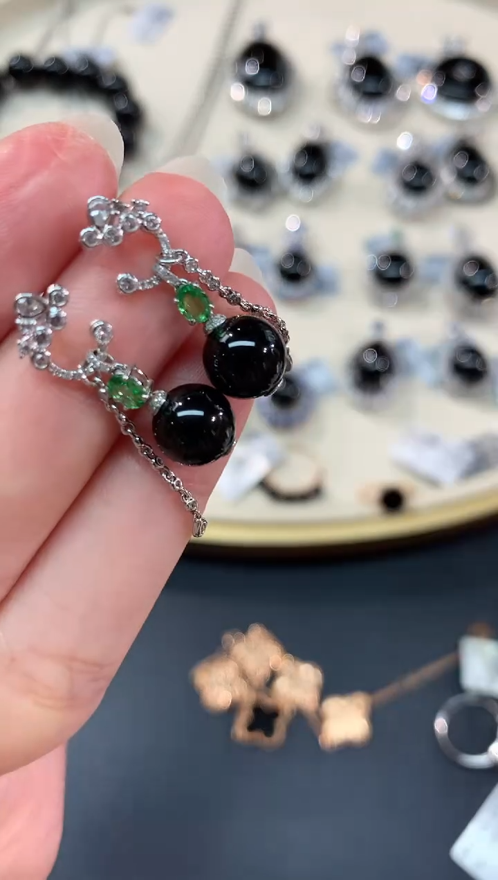 【闪购商品】翡翠耳饰18K金镶嵌A363|9800