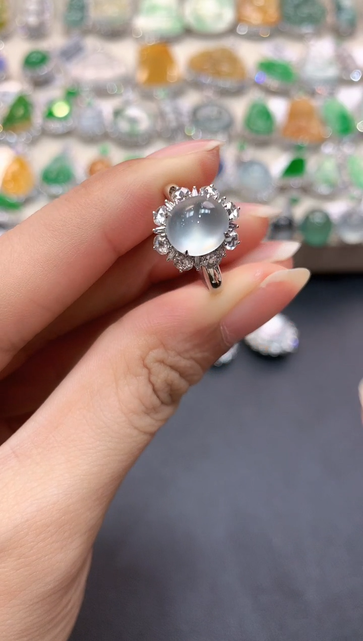 【闪购商品】翡翠戒指18K金镶嵌m47    