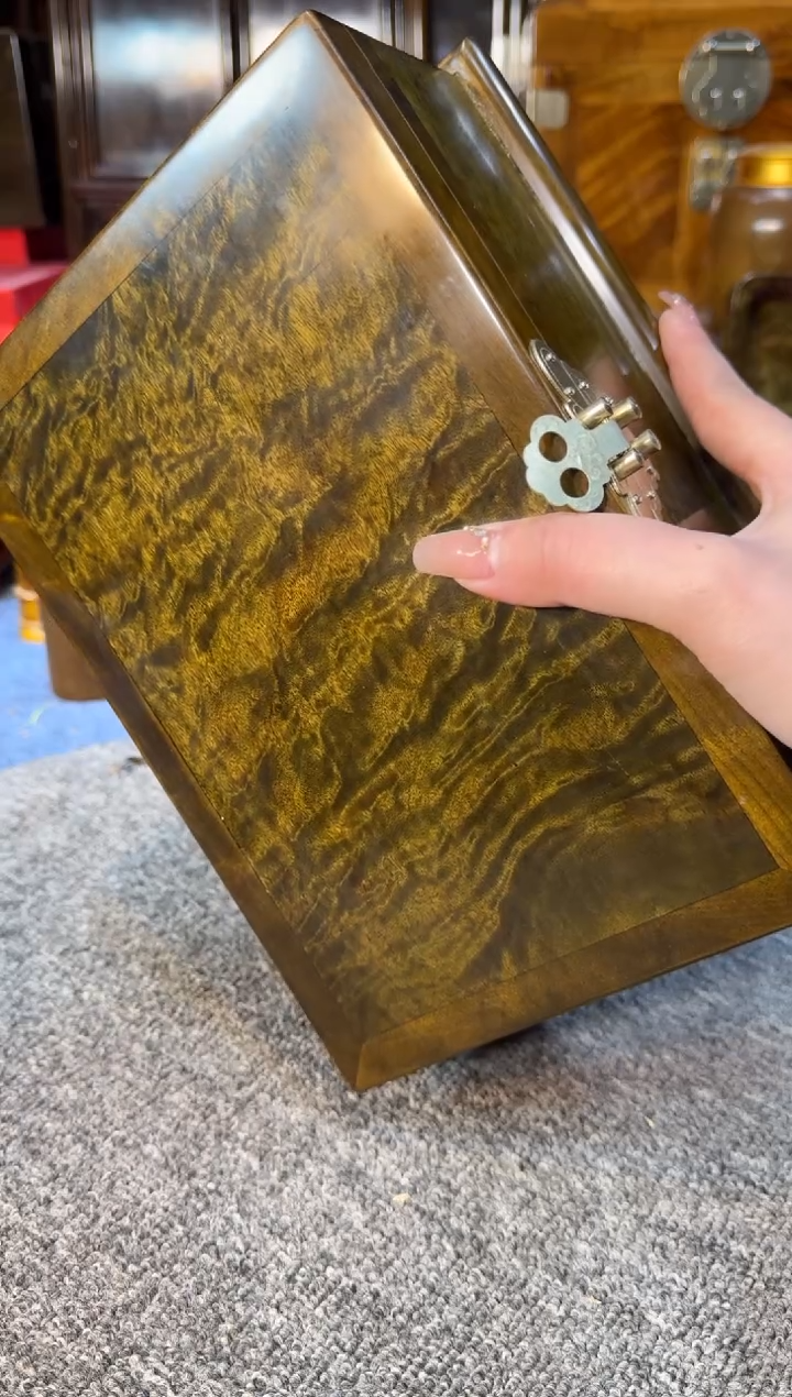 【闪购商品】乌木类成套家具茶叶盒