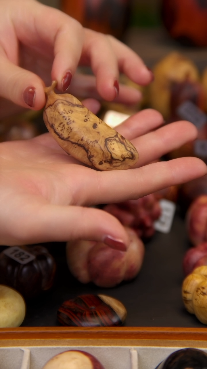 【闪购商品】木鬼柳留疤香蕉手把件