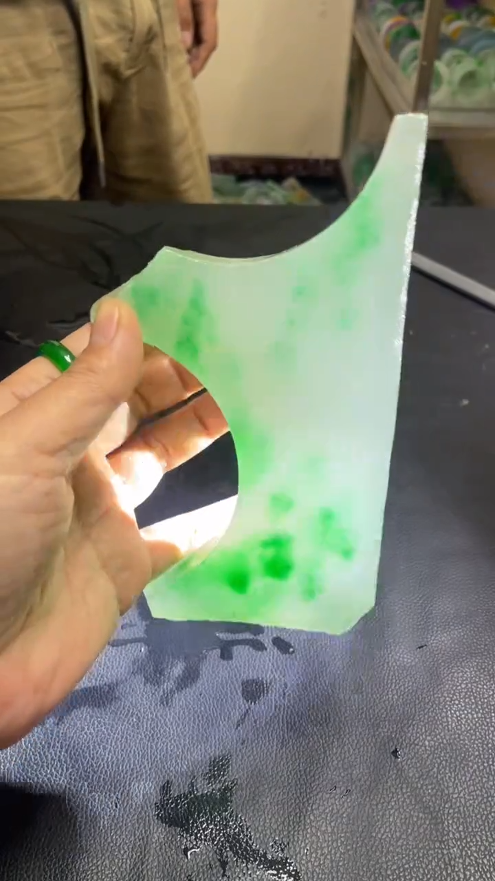 玉冰飘花边角毛坯