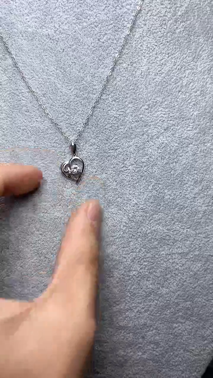 【闪购商品】查罗石颈饰合金吊坠