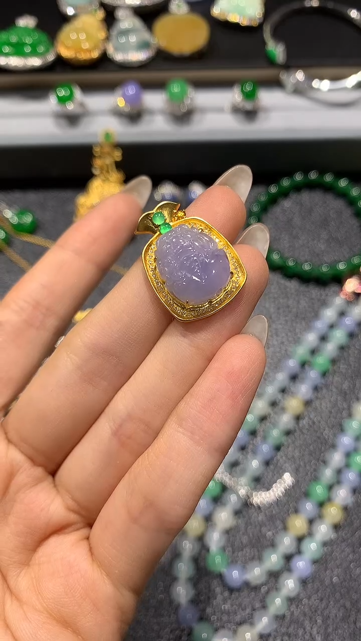 【闪购商品】翡翠吊坠(不含链)18K金镶嵌15团购
