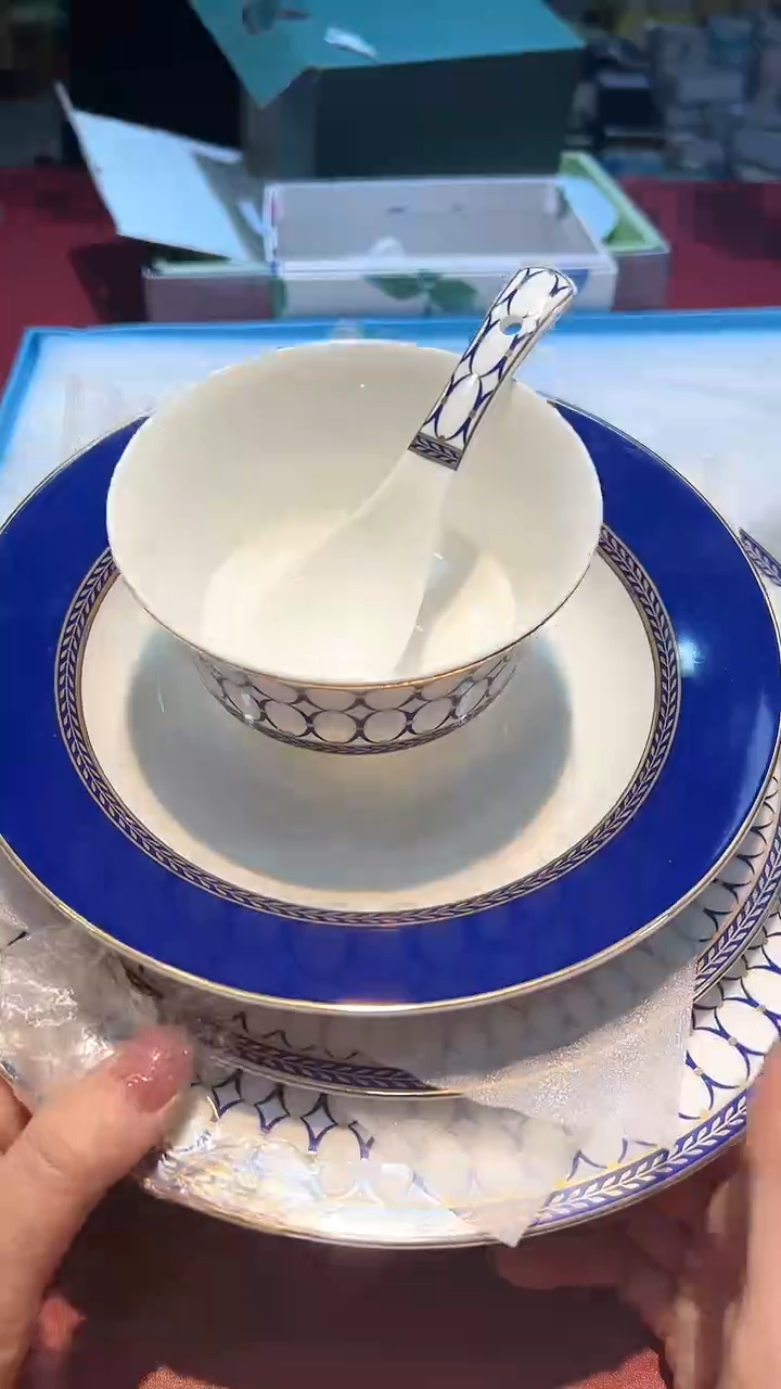 【闪购商品】瓷片锅碗瓢盆一件不剩