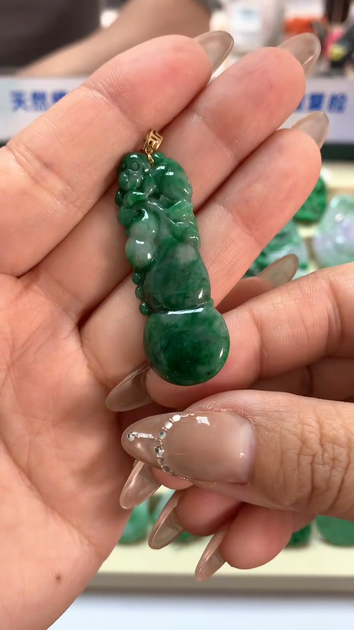 【闪购商品】翡翠吊坠(不含链)18K金镶嵌挂件