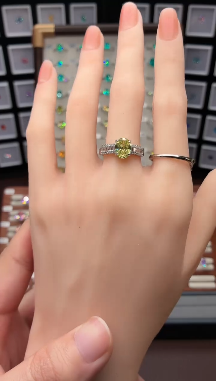 银S925镶嵌戒指金绿宝石1111