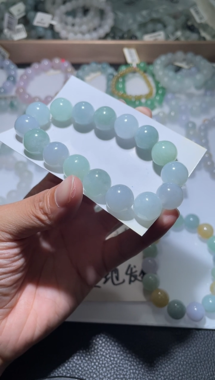 定制翡翠未镶嵌翡翠手串