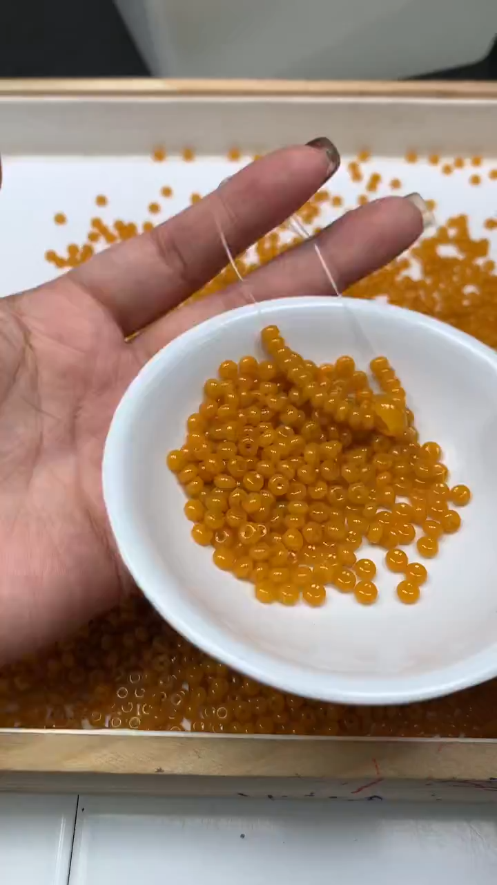 未镶嵌散珠玛瑙/玉髓E53 鸡油黄2*4mm100个8元