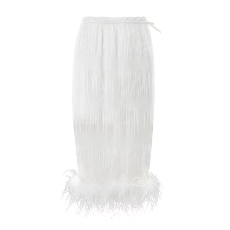 LE FAME/拉飞姆2024年冬褶皱肌理感薄透欧根纱一步裙LF24D21SS280
