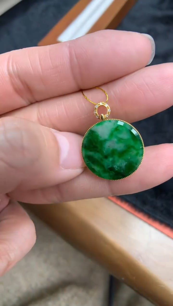 【闪购商品】翡翠颈饰18K金镶嵌无事牌