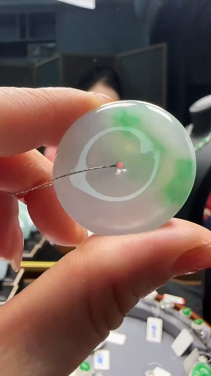 【闪购商品】翡翠吊坠(不含链)未镶嵌天然缅甸翡翠飘金丝阳绿平安扣