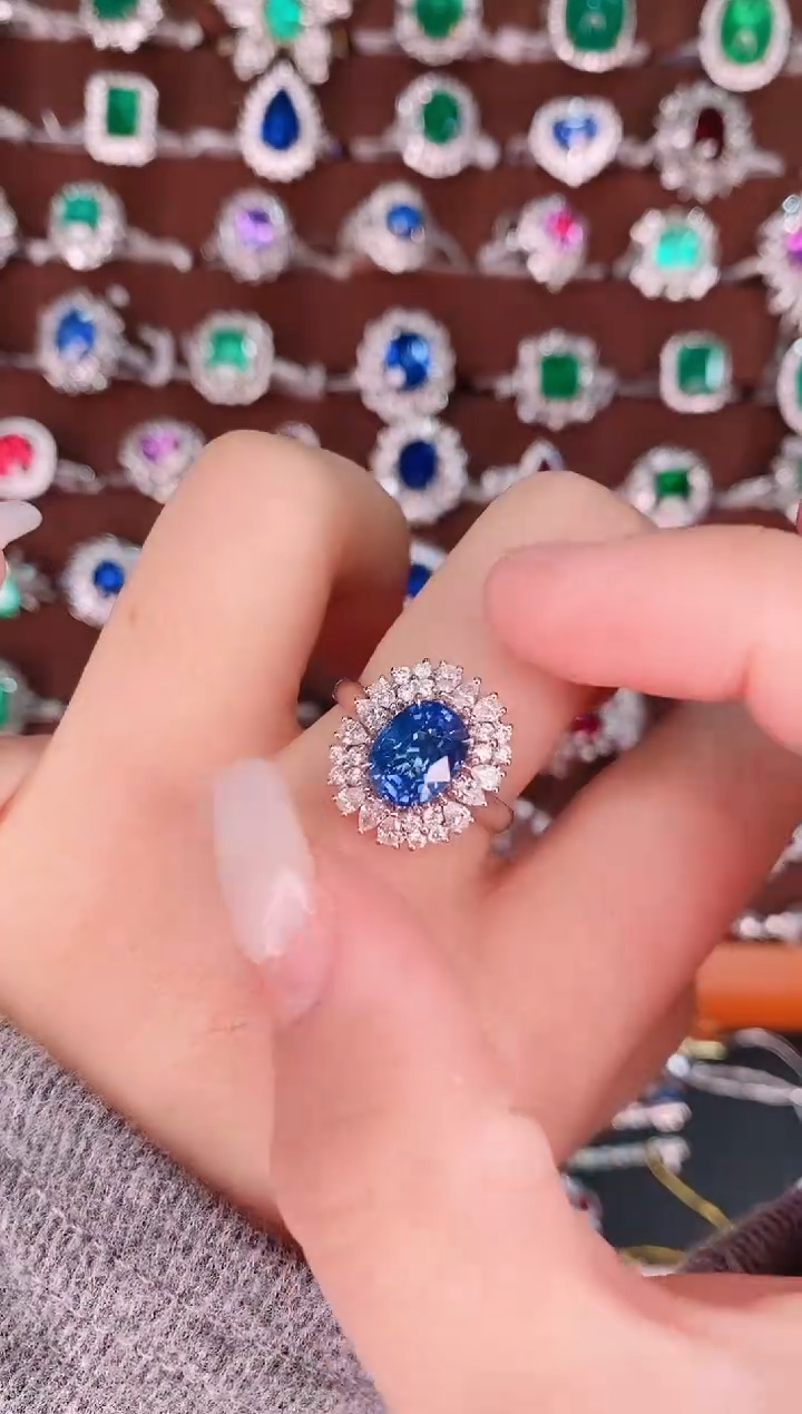 【闪购商品】蓝宝石18K金戒指18K金镶嵌2.76克拉