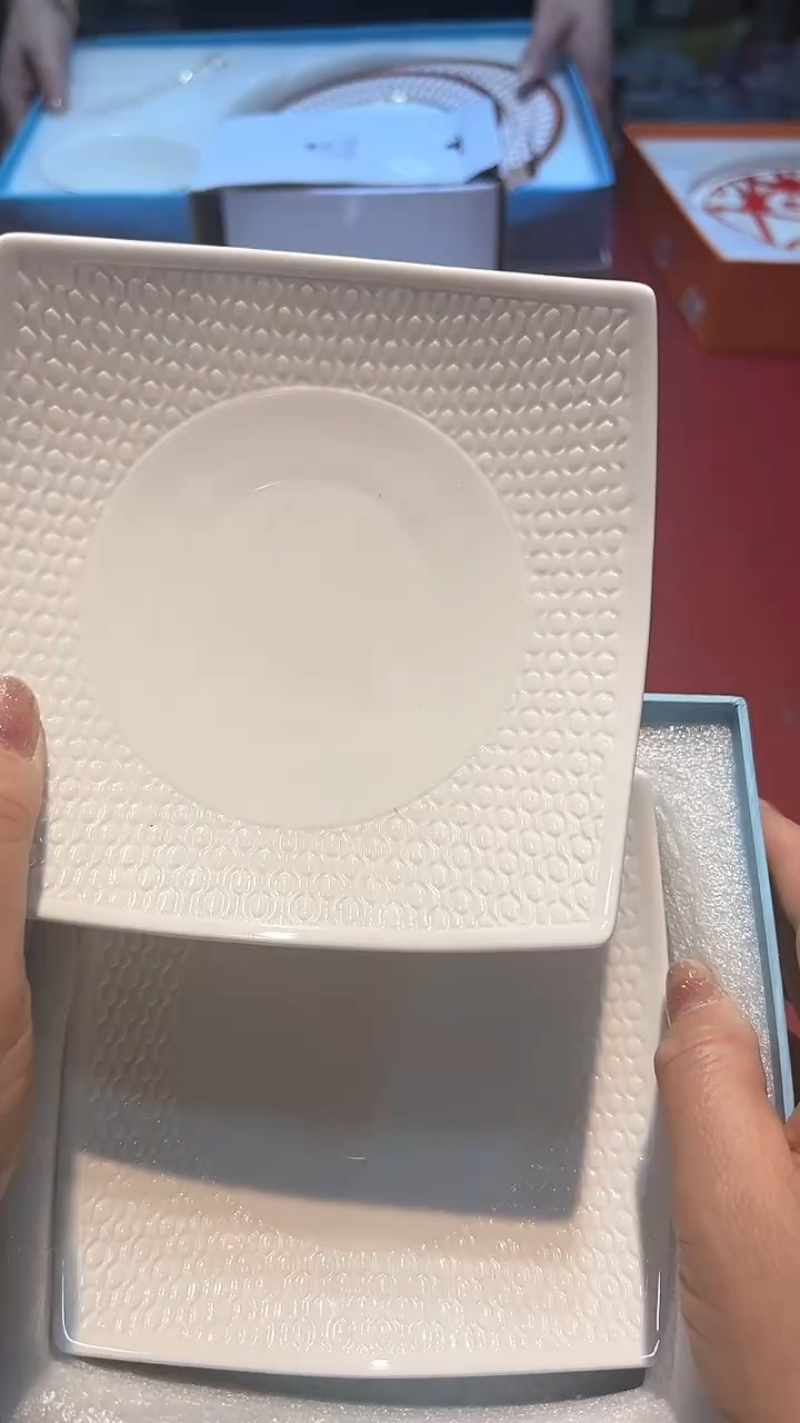 【闪购商品】瓷片锅碗瓢盆一件不剩