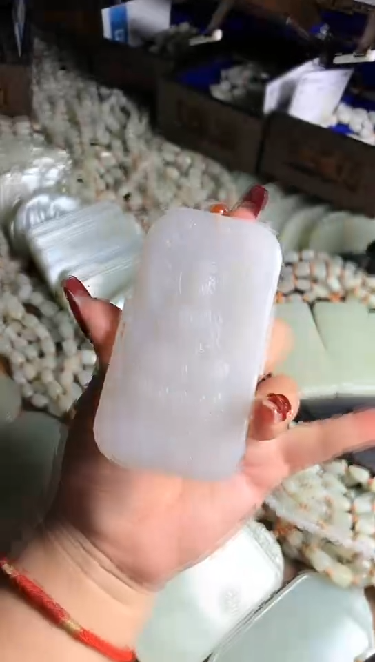 【闪购商品】和田玉颈饰未镶嵌菲菲