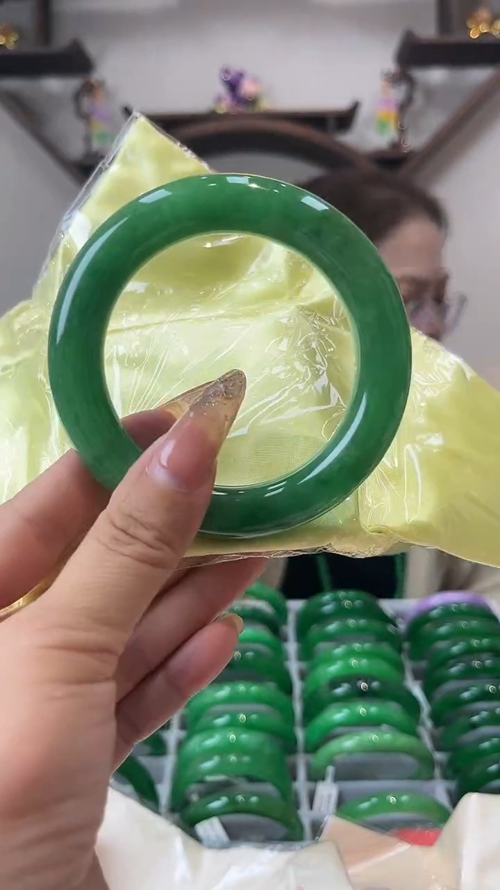 【闪购商品】砖雕a38 圈口58.3 独货手镯