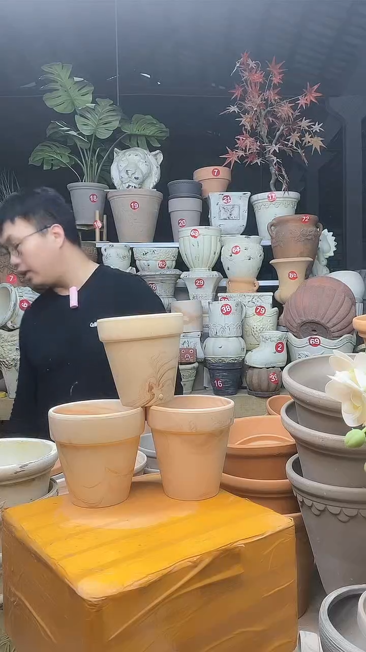 【闪购商品】缸3个10*10（红白）陶玛琪朵无托无托