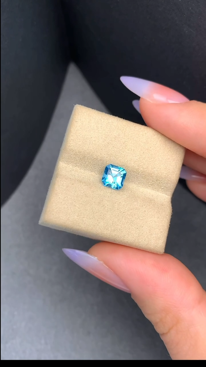 【闪购商品】托帕石裸石未镶嵌1.45克拉