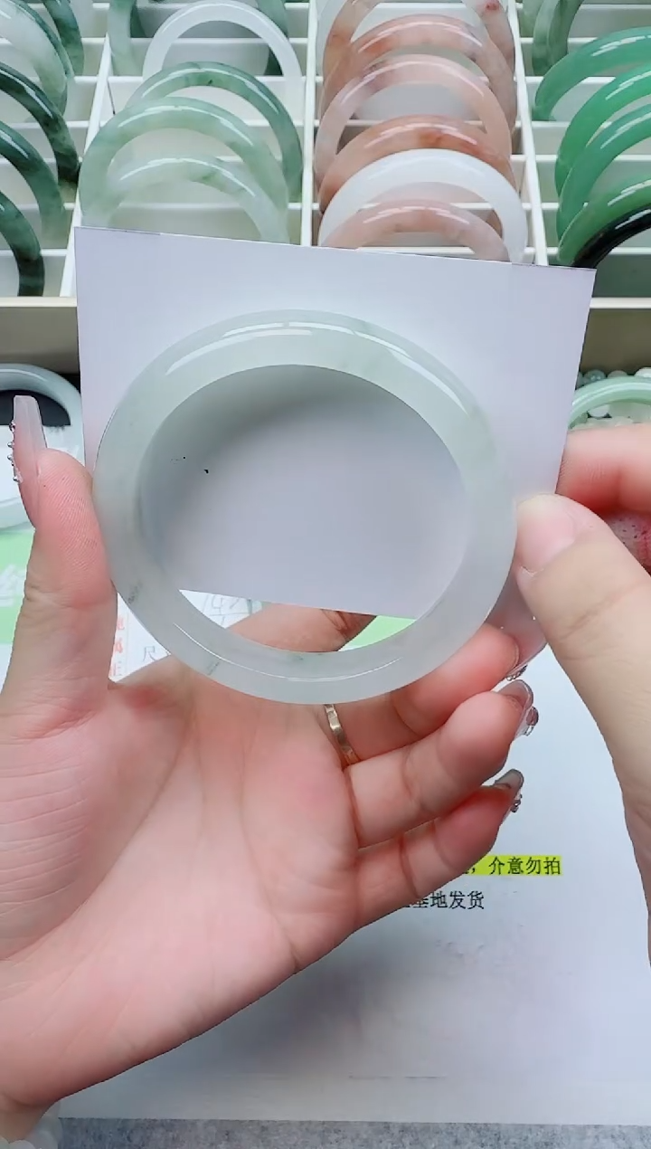 【闪购商品】石英质玉手镯未镶嵌143/62.2圈
