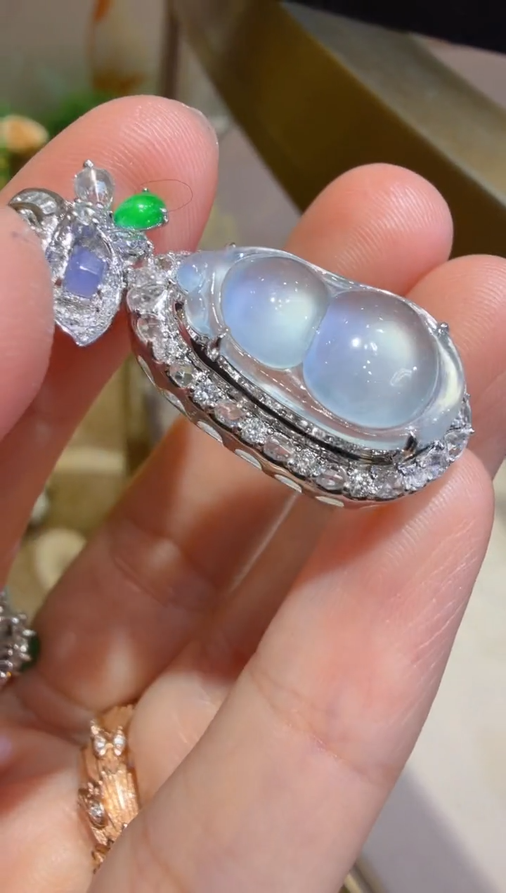 吊坠(不含链)18K金镶嵌翡翠多样性团购发一件