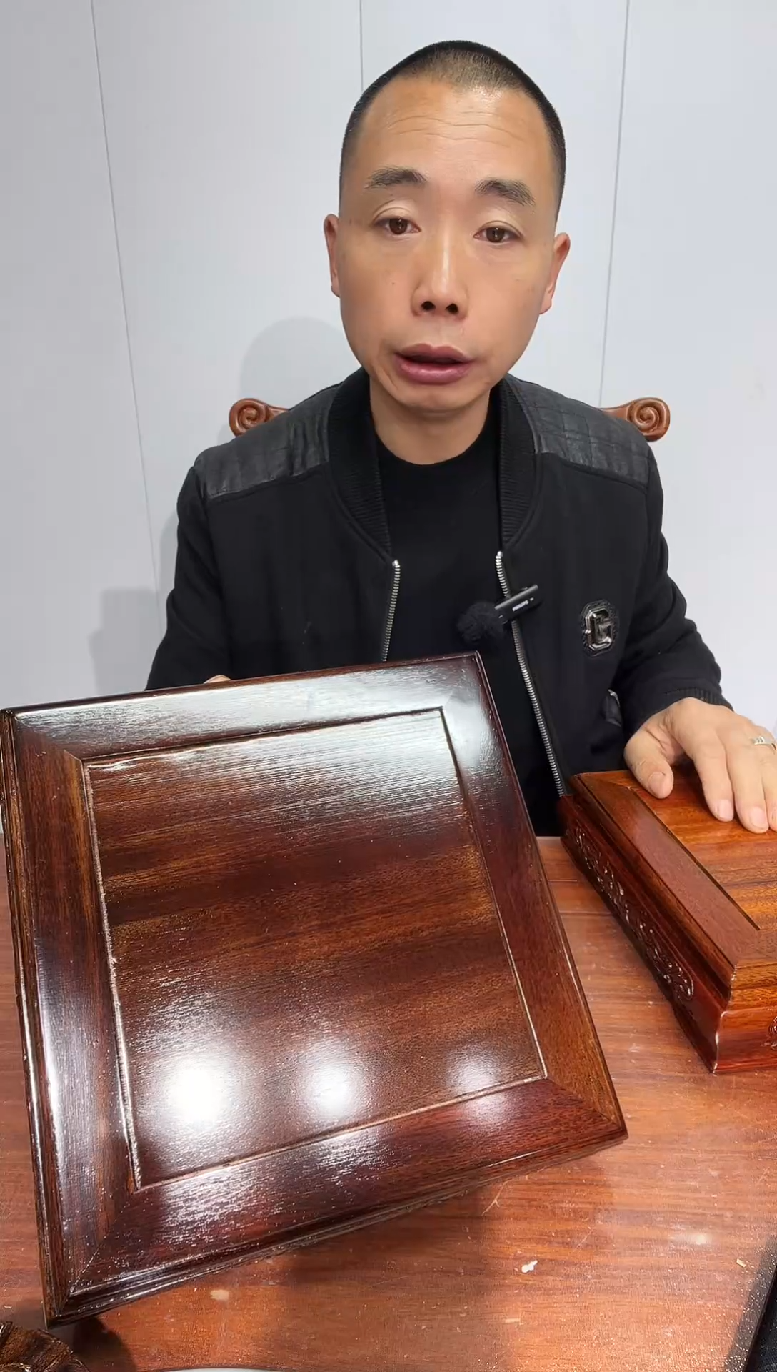 木?****.老花正方25*25*7镂空雕花黑色