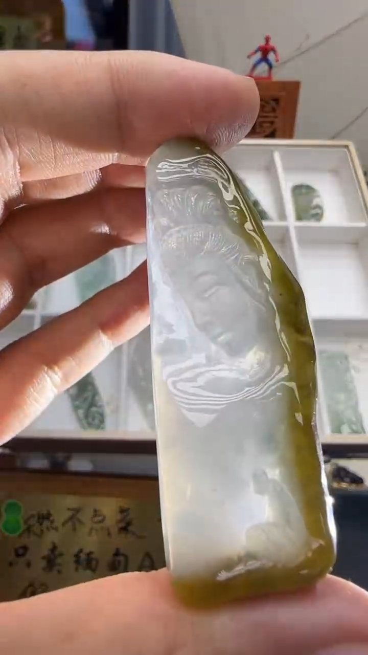 【闪购商品】翡翠挂件未镶嵌国雕谢林工（定制退货扣1000元）