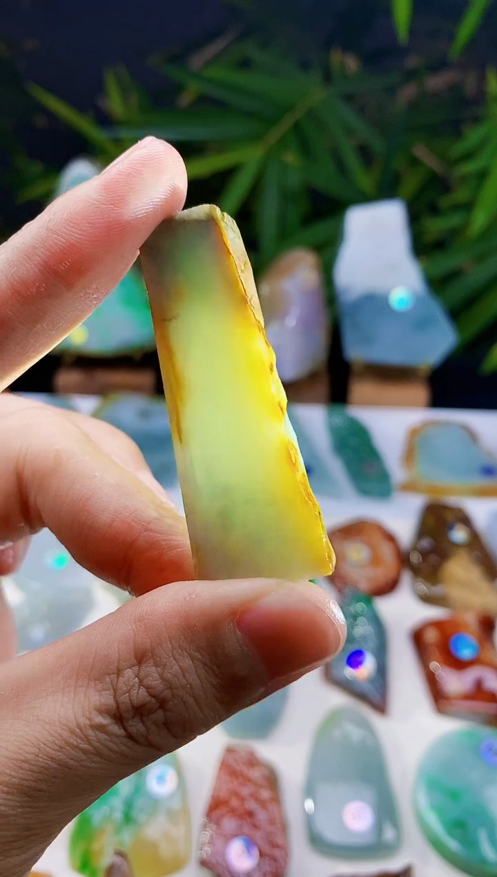 定制翡翠未镶嵌翡翠