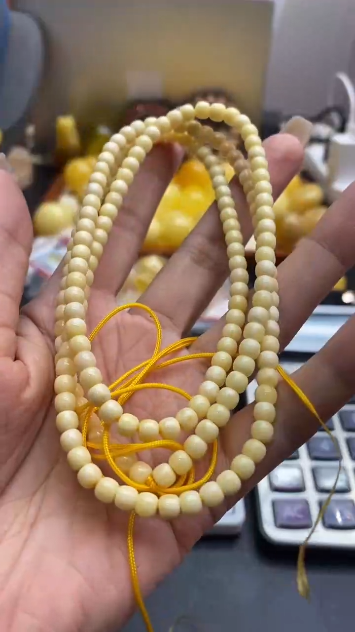 琥珀未镶嵌珠宝奇石2720