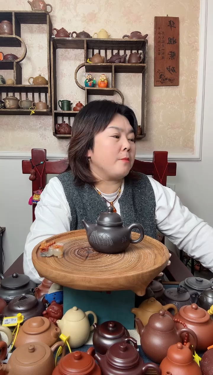 【闪购商品】紫砂茶壶石黄   观山刻绘容天