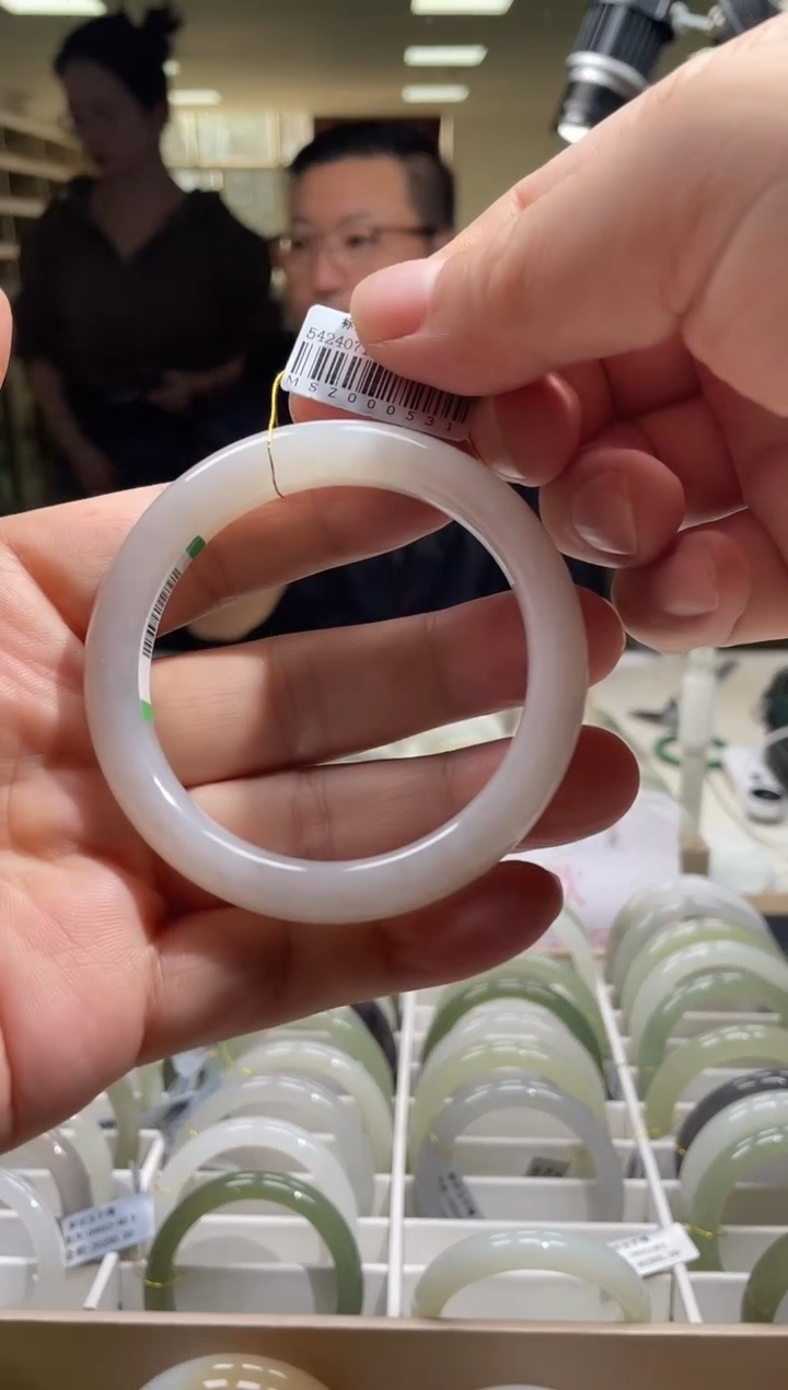 未镶嵌手镯和田玉56-58圈口 0532