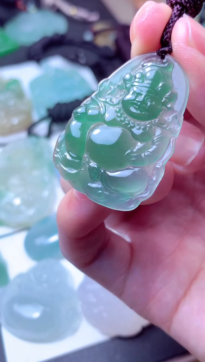 颈饰未镶嵌翡翠天然A货翡翠