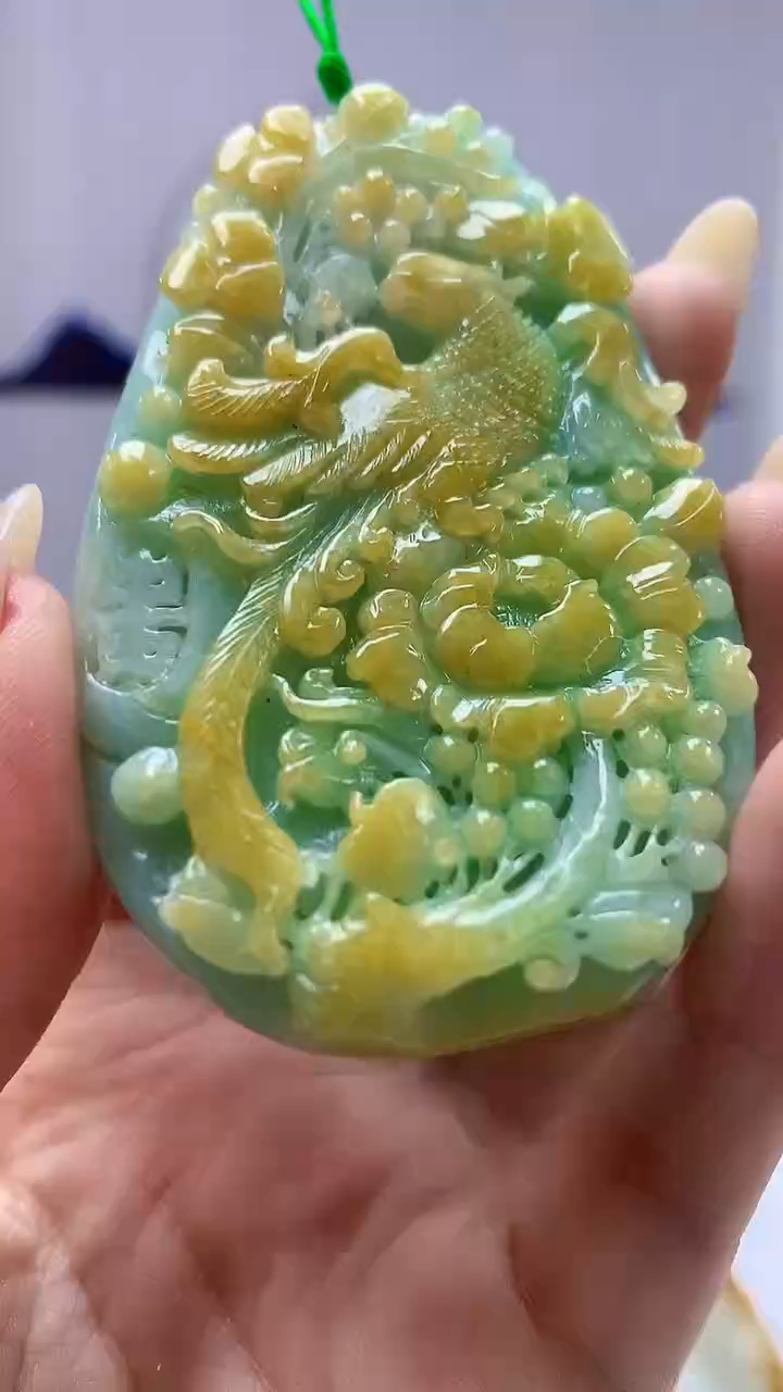 【闪购商品】定制翡翠未镶嵌5152DD-毛货挂件120