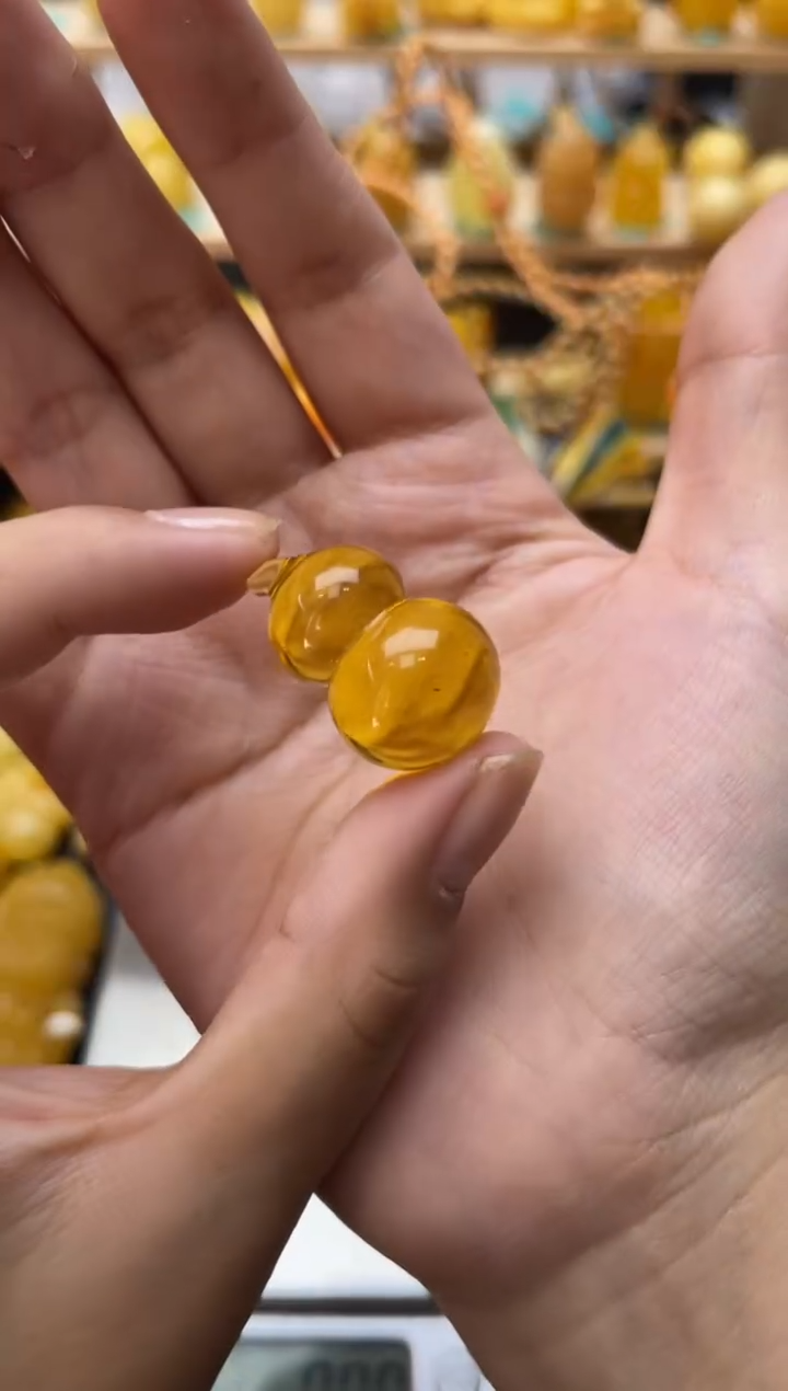 琥珀未镶嵌珠宝奇石052琥珀蜜蜡微瑕
