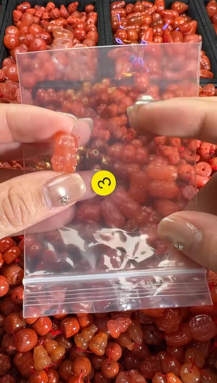 【闪购商品】南红玛瑙颈饰未镶嵌1