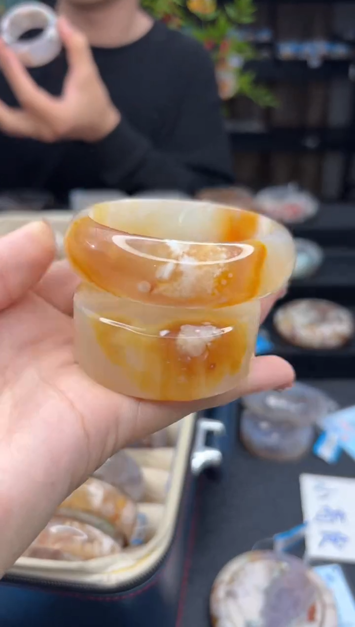 【闪购商品】石英质玉手镯未镶嵌141（59圈赠送镯心）