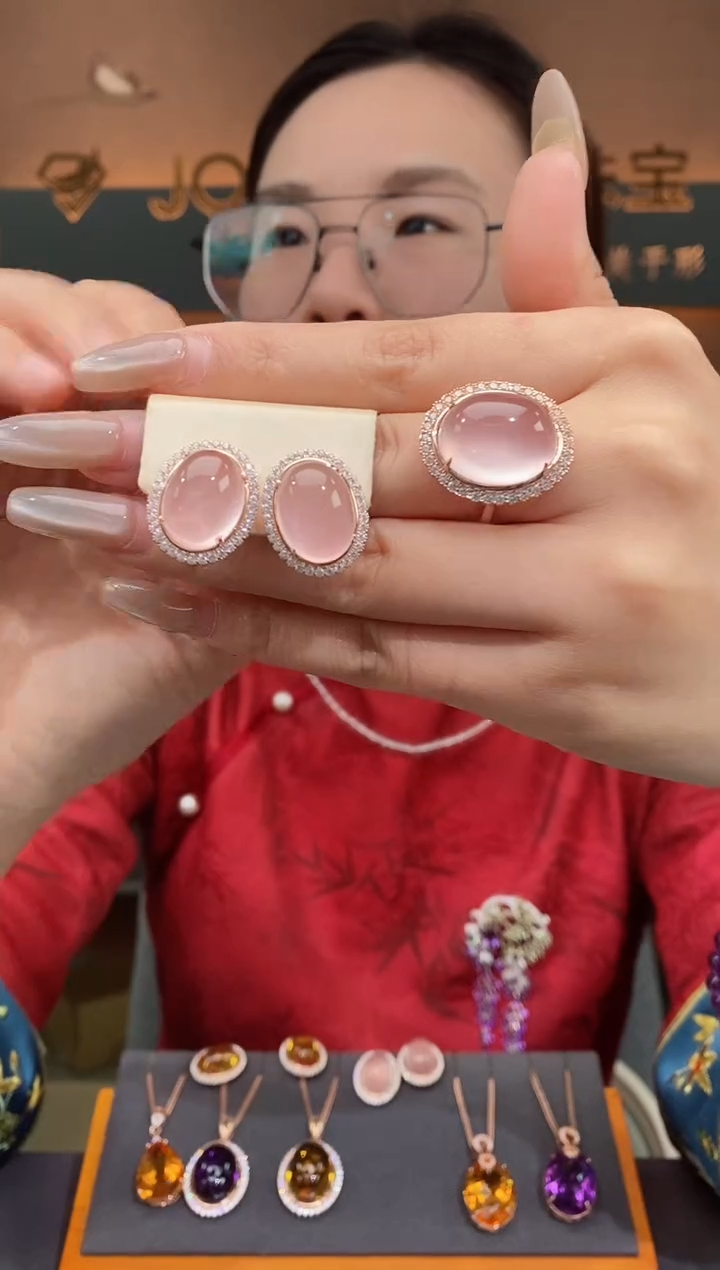 【闪购商品】芙蓉石两件套银S925镶嵌芙蓉石耳钉戒指两件套