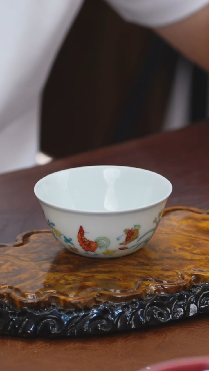 青花斗彩鸡缸杯杯