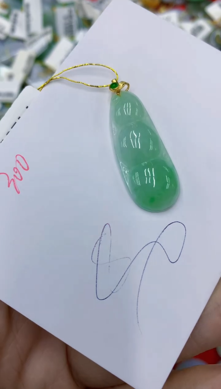 颈饰未镶嵌翡翠11111111111