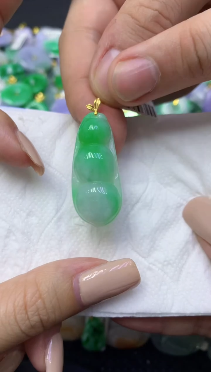 颈饰18K金镶嵌翡翠天然缅甸翡翠A货