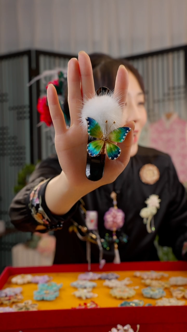 刺绣M****e非遗苏绣手工饰品