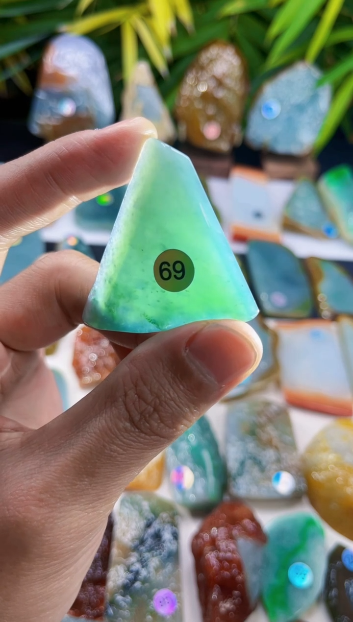 未镶嵌定制翡翠翡翠