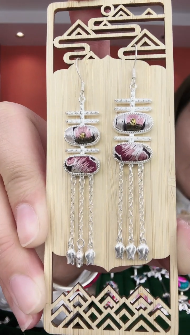 【闪购商品】织绣非遗手工刺绣耳环