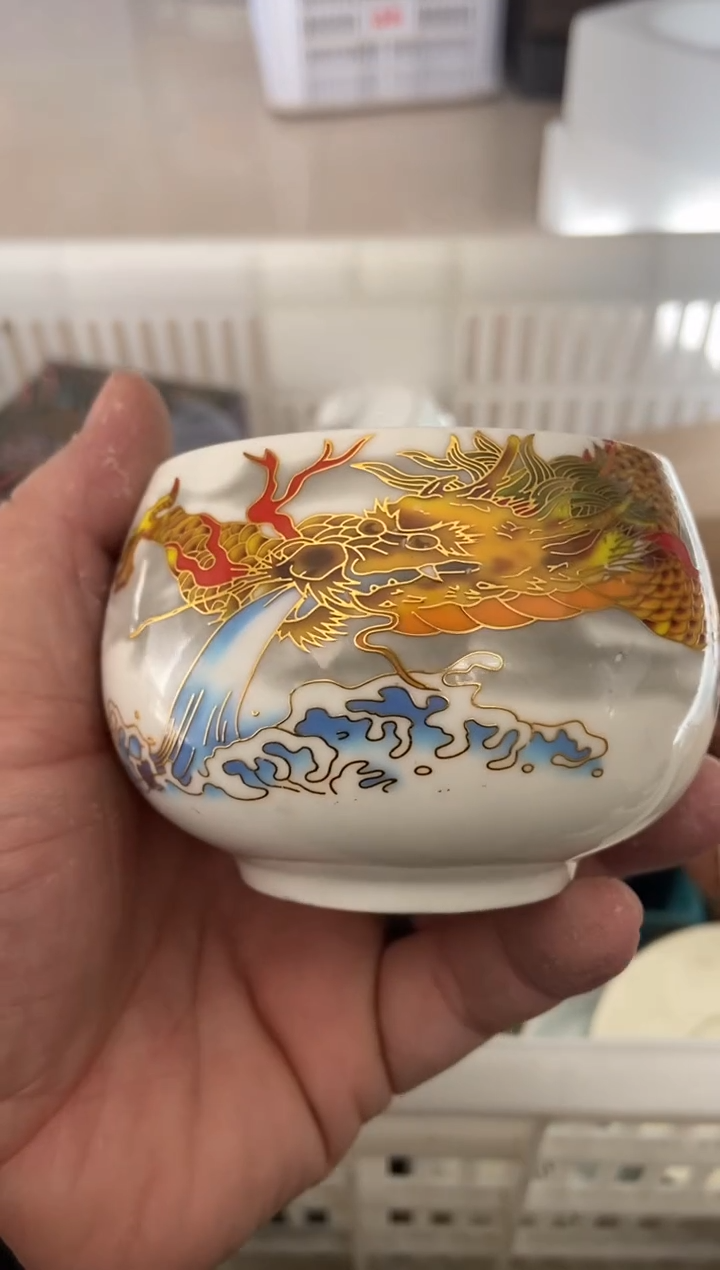 无运费险有瑕疵的摄影的产品有使用过的痕迹有点脏介意勿拍