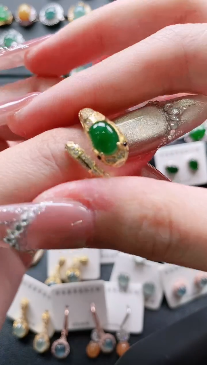 【闪购商品】翡翠戒指银S925镶嵌11111111