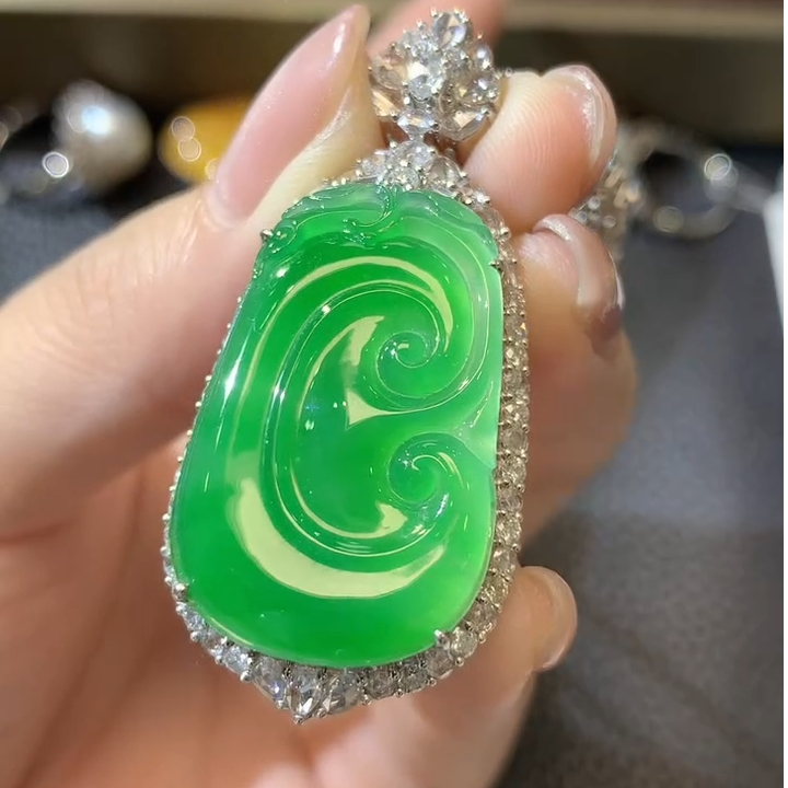 【云中意】18K金 绿如意吊坠总58000尾28000C77翡翠