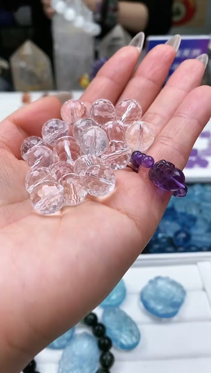 【闪购商品】水晶吊坠(不含链)未镶嵌176a拍二发一/2.2/1个