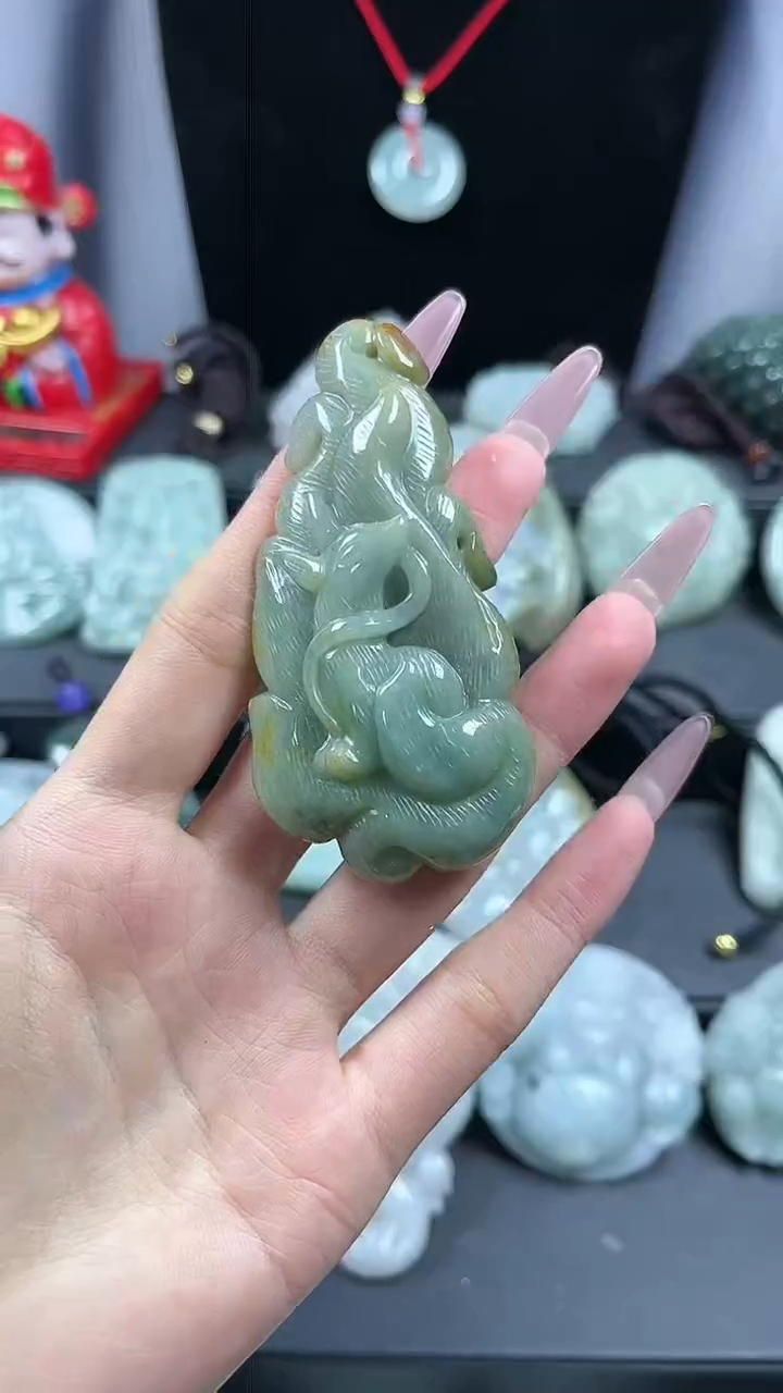 【闪购商品】翡翠颈饰未镶嵌九尾狐