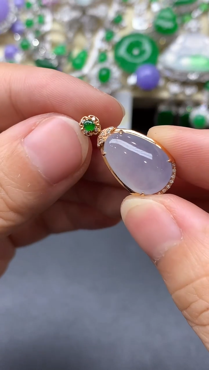 颈饰18K金镶嵌翡翠444中国好珍宝